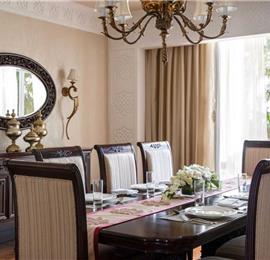 5 Bedroom Luxury Beachfront Villa in Dubai with Private Pool, Sleeps 10